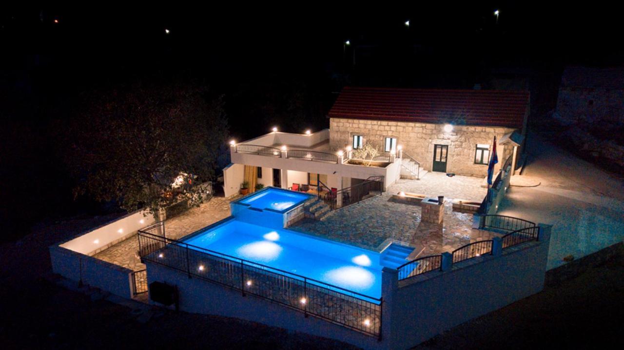 Donje Rascane Dvori Stipanovi With Heated Pool And Jacuzziヴィラ エクステリア 写真