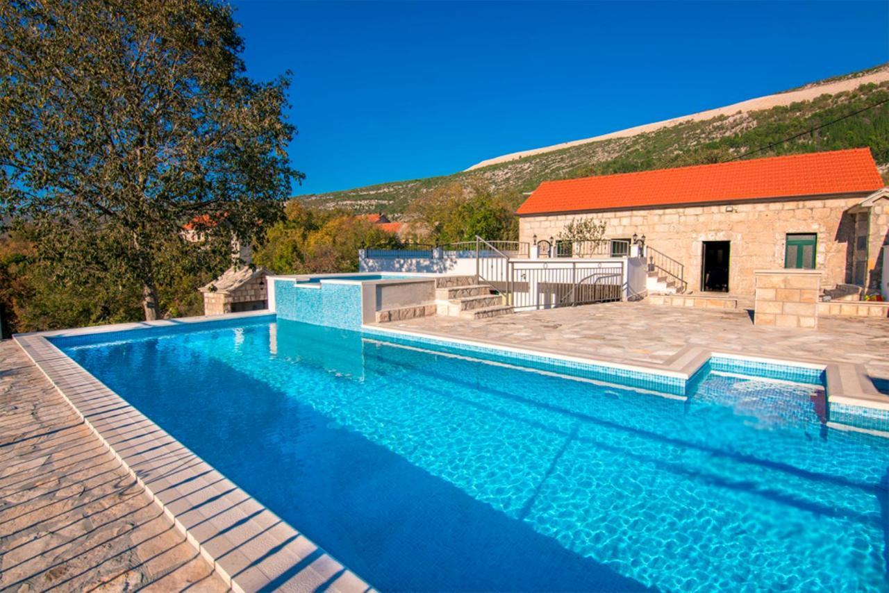 Donje Rascane Dvori Stipanovi With Heated Pool And Jacuzziヴィラ エクステリア 写真