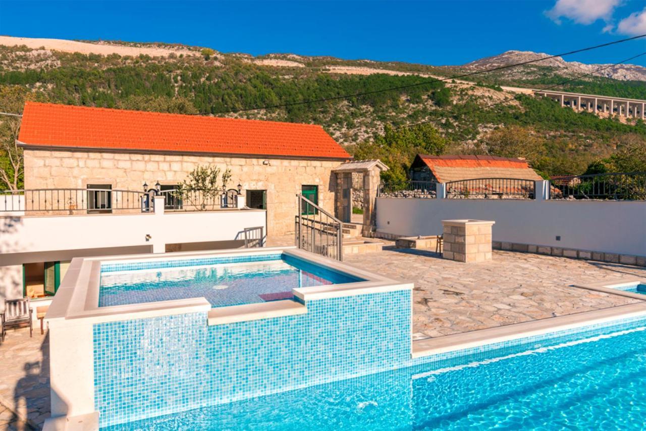 Donje Rascane Dvori Stipanovi With Heated Pool And Jacuzziヴィラ エクステリア 写真